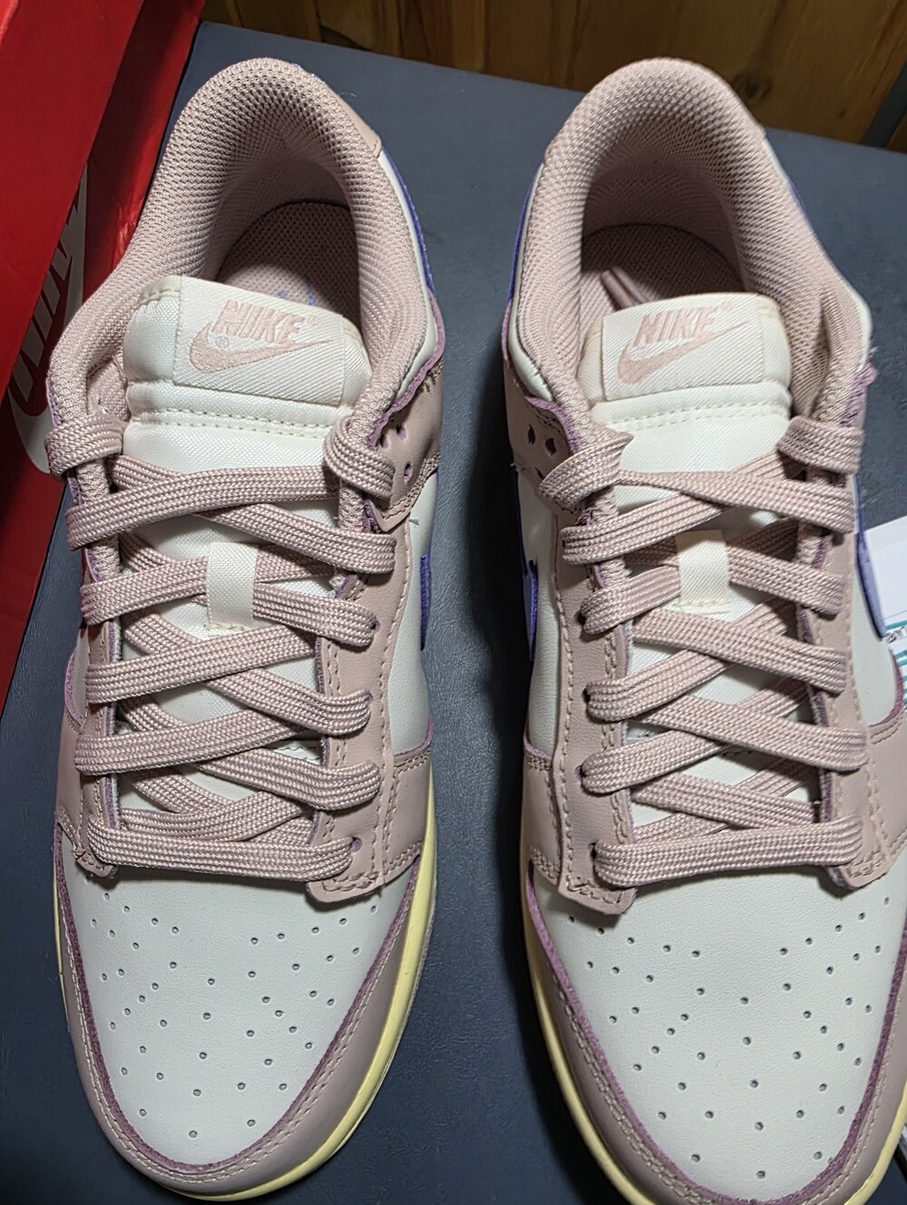 Nike Dunk Low "Pink Oxford/Thistle" Women’s Pink and Cream Size 9.5w.